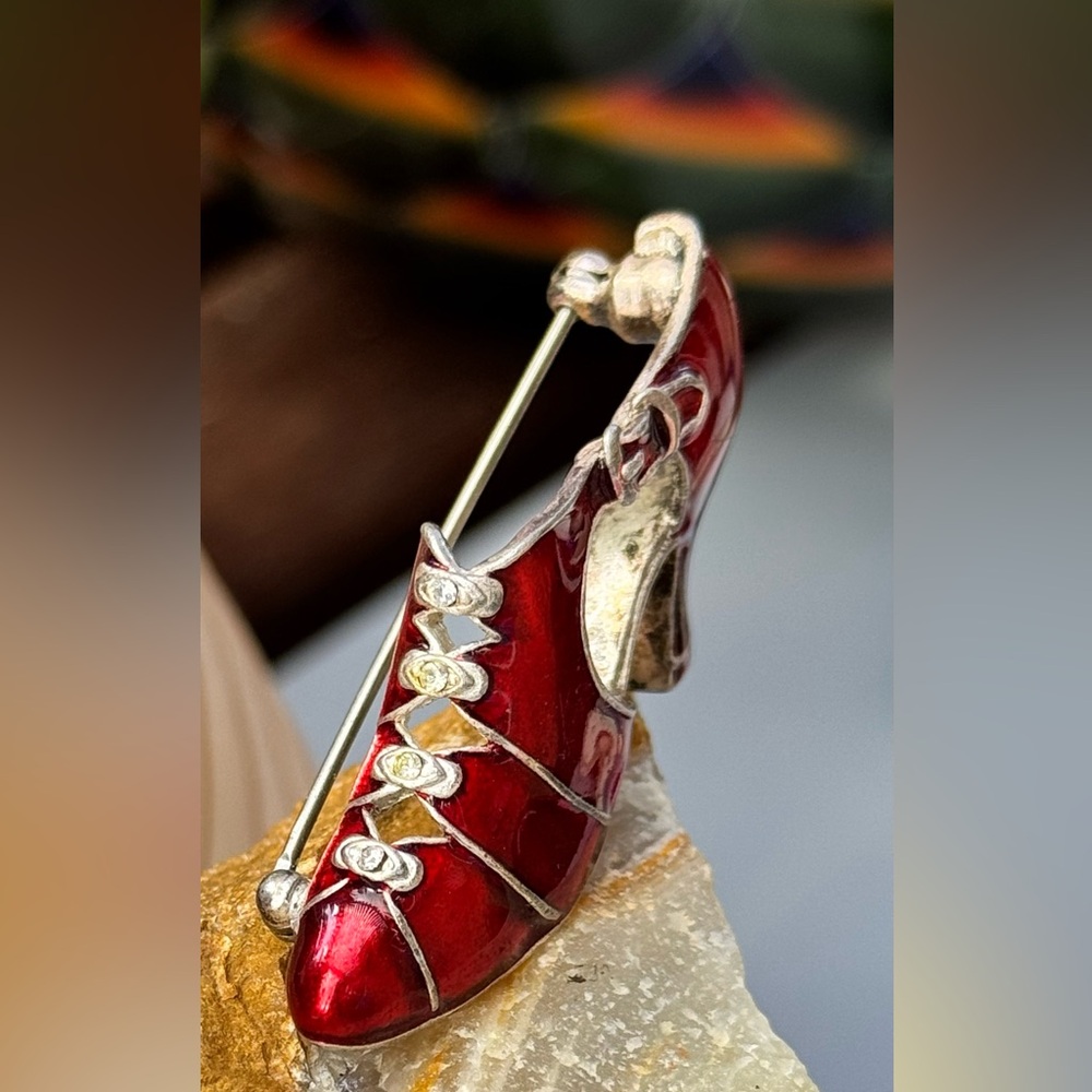 Dazzling Vintage MMA Red Enamel Elegant Shoe Brooch – 1980s Dance - Picture 3 of 12